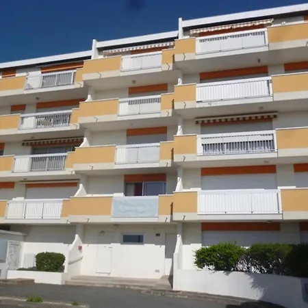 T2 Lumineux 51m², Centre-ville, Pres Des Plages, Parking, Terrasse - Fr-1-71-105