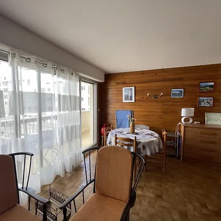 شقة T2 Lumineux 51m², Centre-ville, Pres Des Plages, Parking, Terrasse - Fr-1-71-105 *