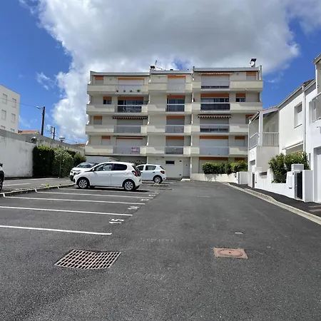 T2 Lumineux 51m², Centre-ville, Pres Des Plages, Parking, Terrasse - Fr-1-71-105 Lägenhet