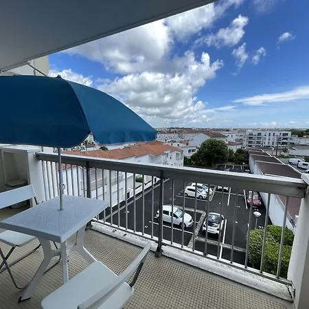 T2 Lumineux 51m², Centre-ville, Pres Des Plages, Parking, Terrasse - Fr-1-71-105 Lägenhet *
