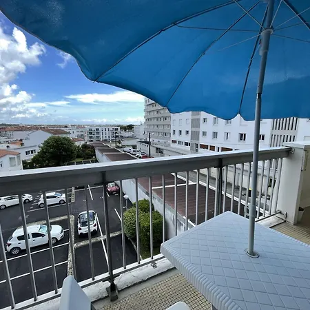 شقة T2 Lumineux 51m², Centre-ville, Pres Des Plages, Parking, Terrasse - Fr-1-71-105 *