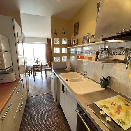 شقة T2 Lumineux 51m², Centre-ville, Pres Des Plages, Parking, Terrasse - Fr-1-71-105 *