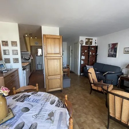 T2 Lumineux 51m², Centre-ville, Pres Des Plages, Parking, Terrasse - Fr-1-71-105